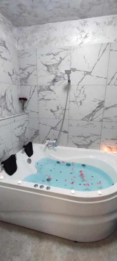 Apartmán Jacuzzi Belle View Sinaia-Free Parking Exteriér fotografie