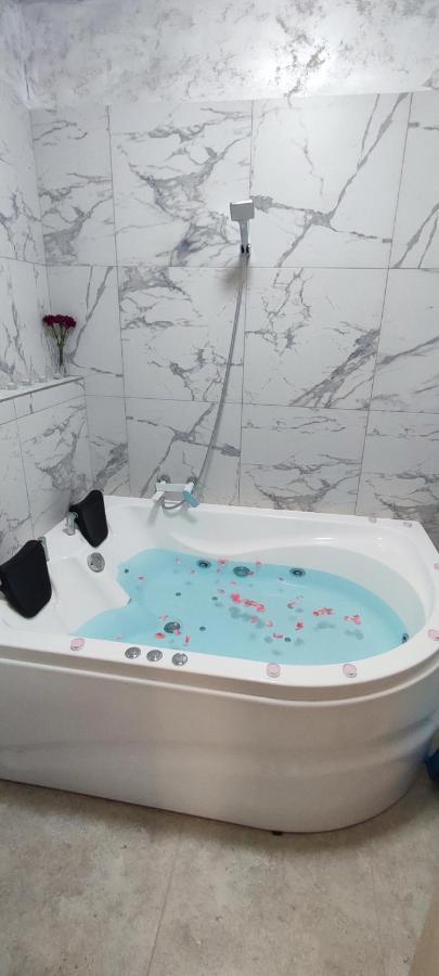 Apartmán Jacuzzi Belle View Sinaia-Free Parking Exteriér fotografie